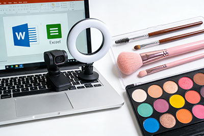 ��ױ�����γ�